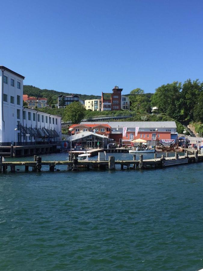 Seelotsenstation Turmwohnung Adler Sassnitz Exteriör bild